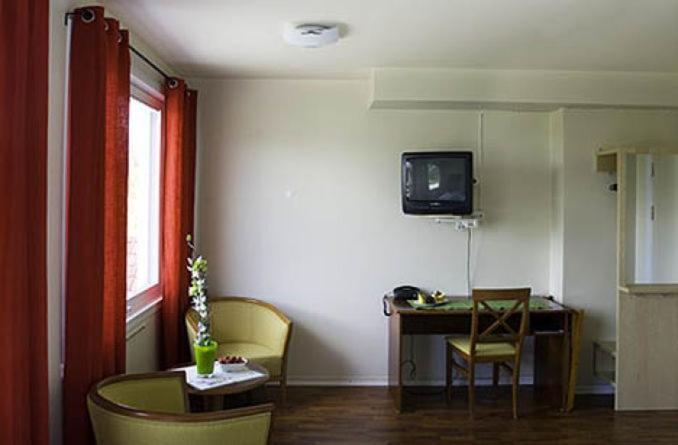 Bomlo Hotell Δωμάτιο φωτογραφία